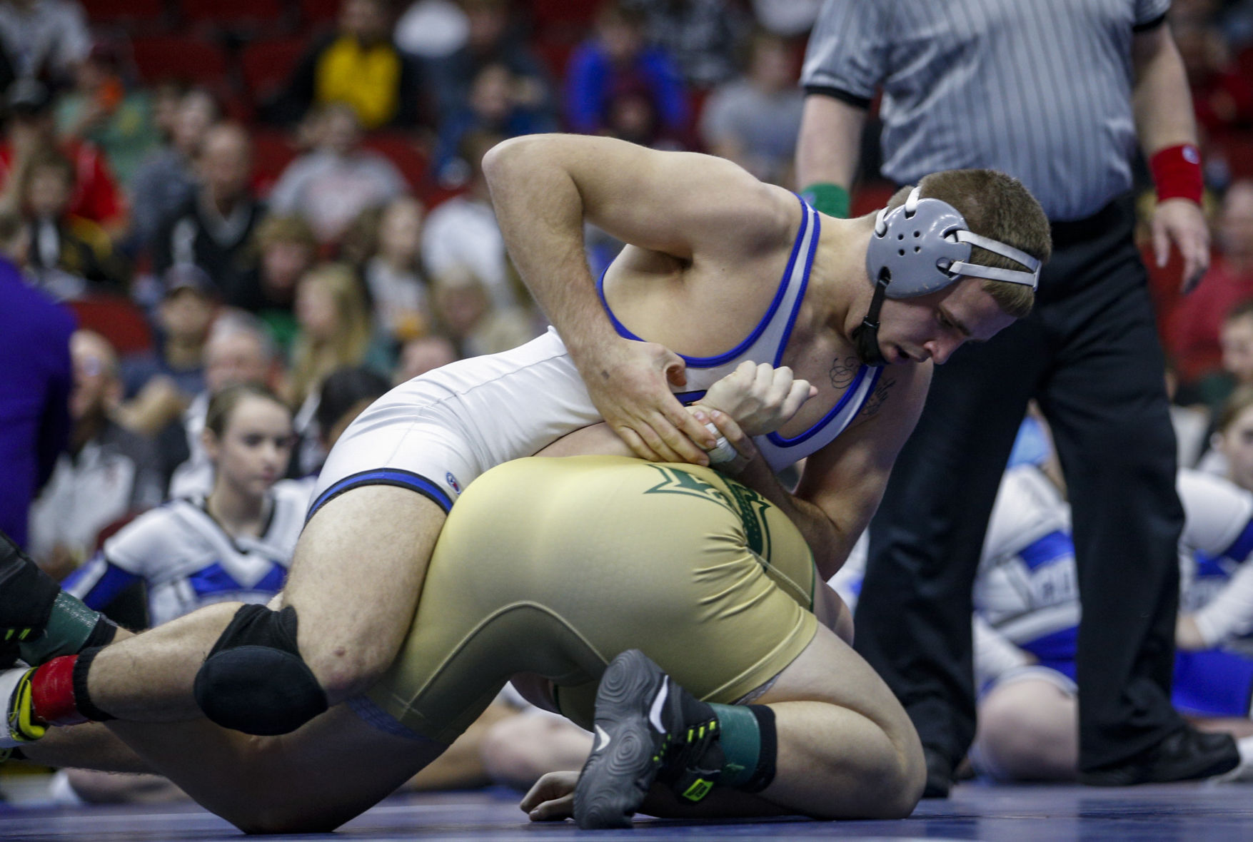 021817-WRESTLING-FINALS-033.jpg